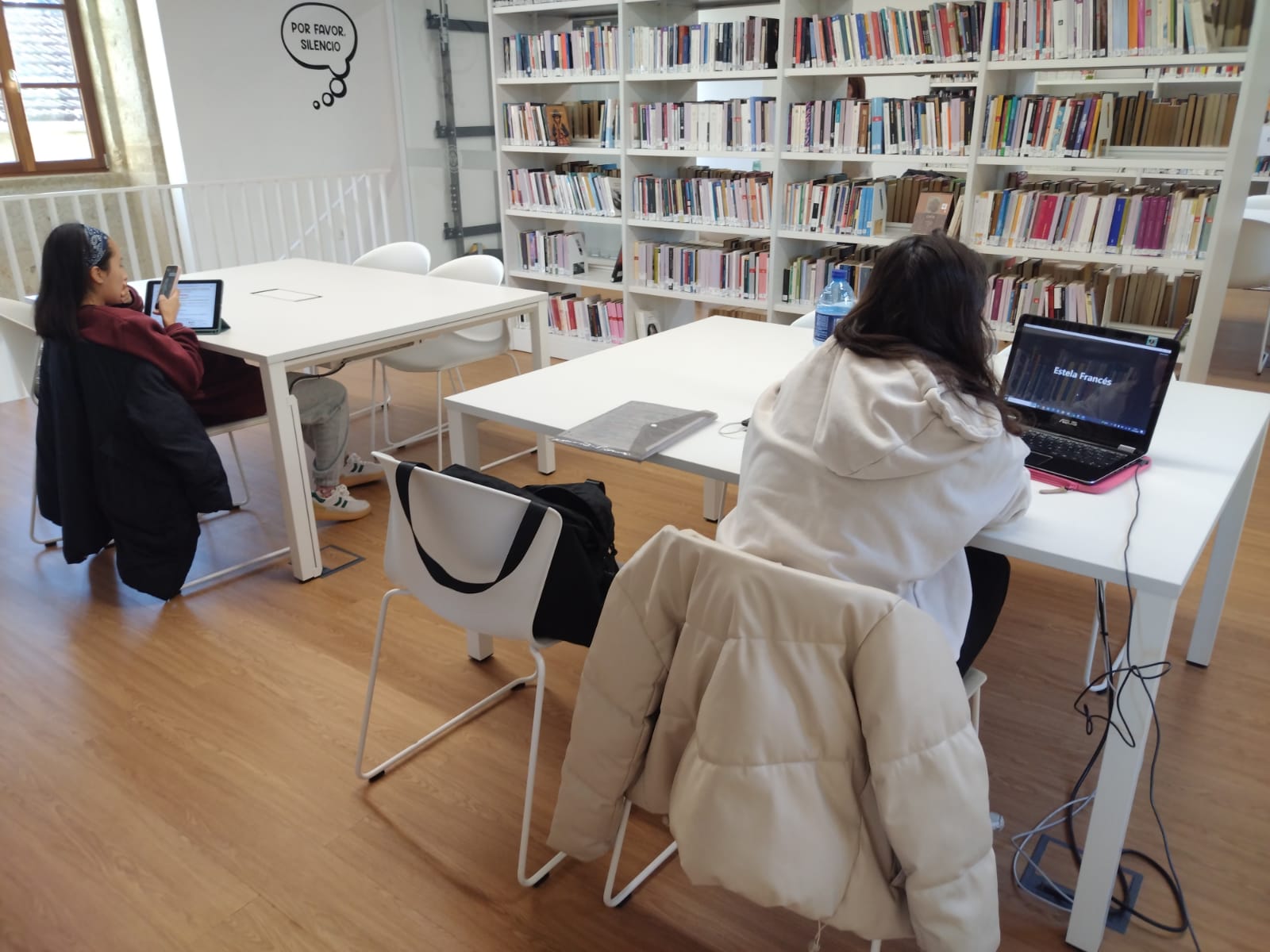 Estudantes Biblioteca Municipal