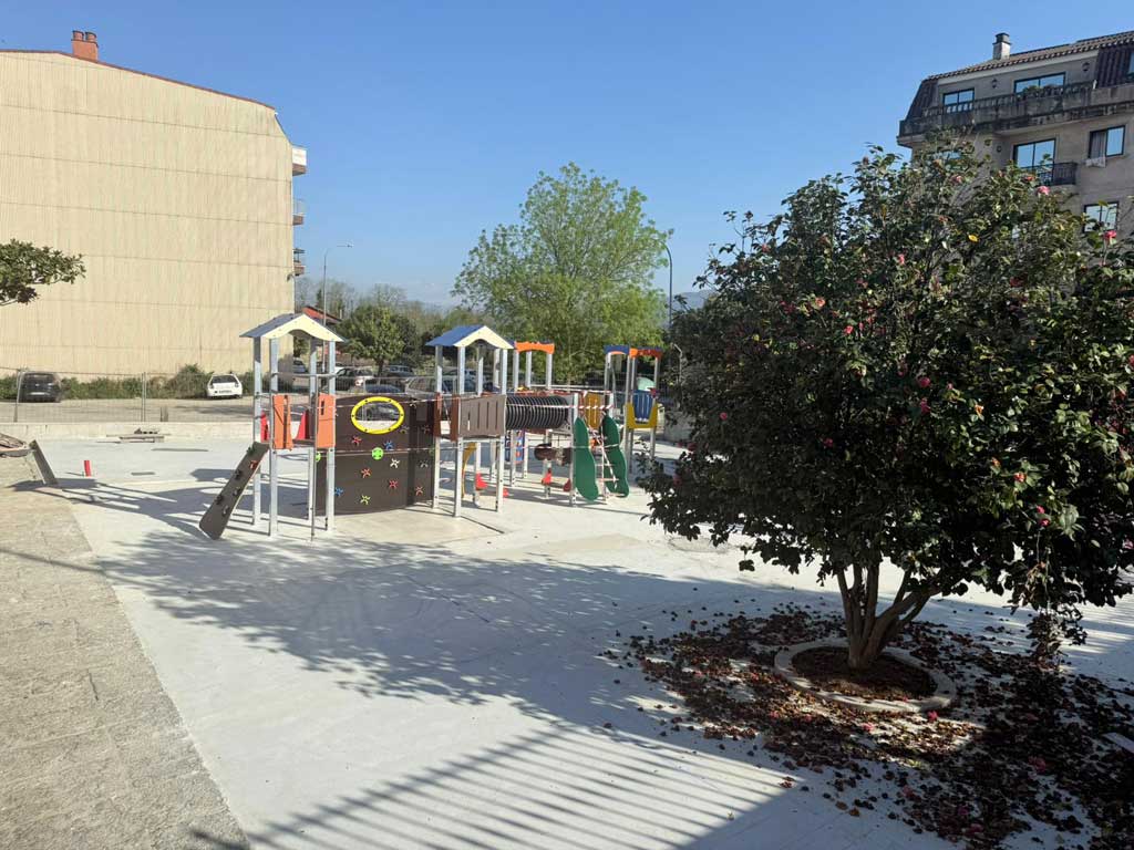 30 03 26 Parque Infantil Ca